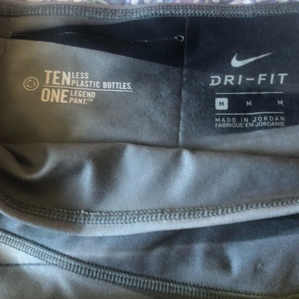*MARKDOWN*NIKE** Dri - Fit Gray Medium Sized Leggings Made in Jordan - Picture 2 of 2